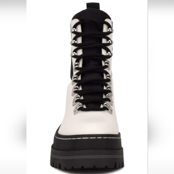 Marc Fisher Plune Lace-Up Lug Sole Leather Moto Bootie~ NWT~Size 7 - Picture 4 of 6